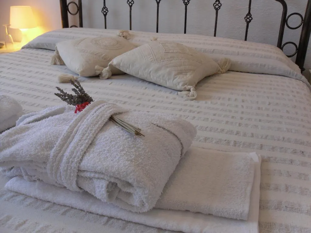 B&B Fragus E Saboris De Sardigna Sadali Alojamento de Acomodação e Pequeno-almoço